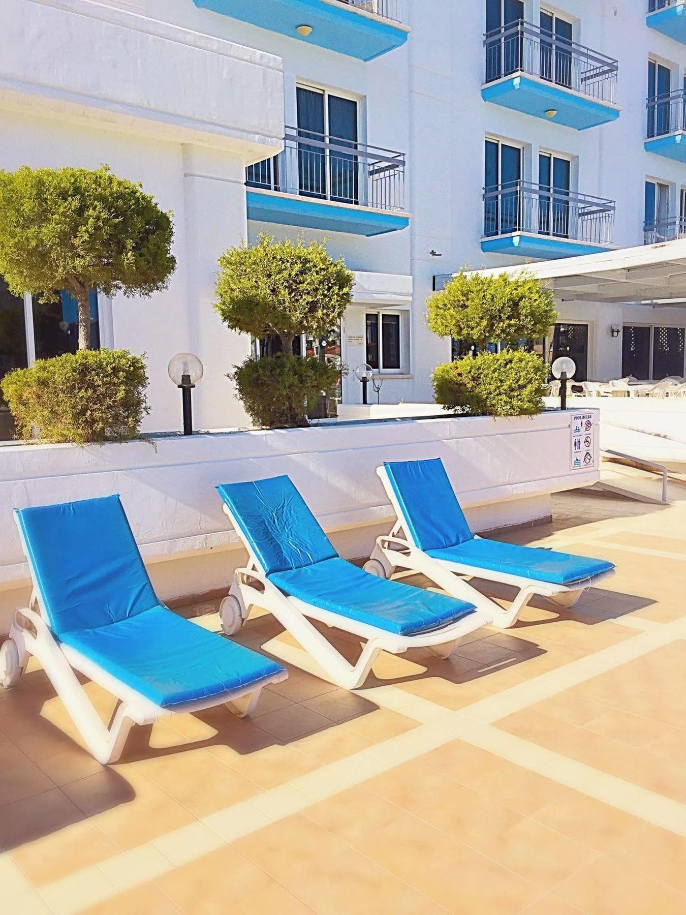 Blue Crane Apts 3* Limassol