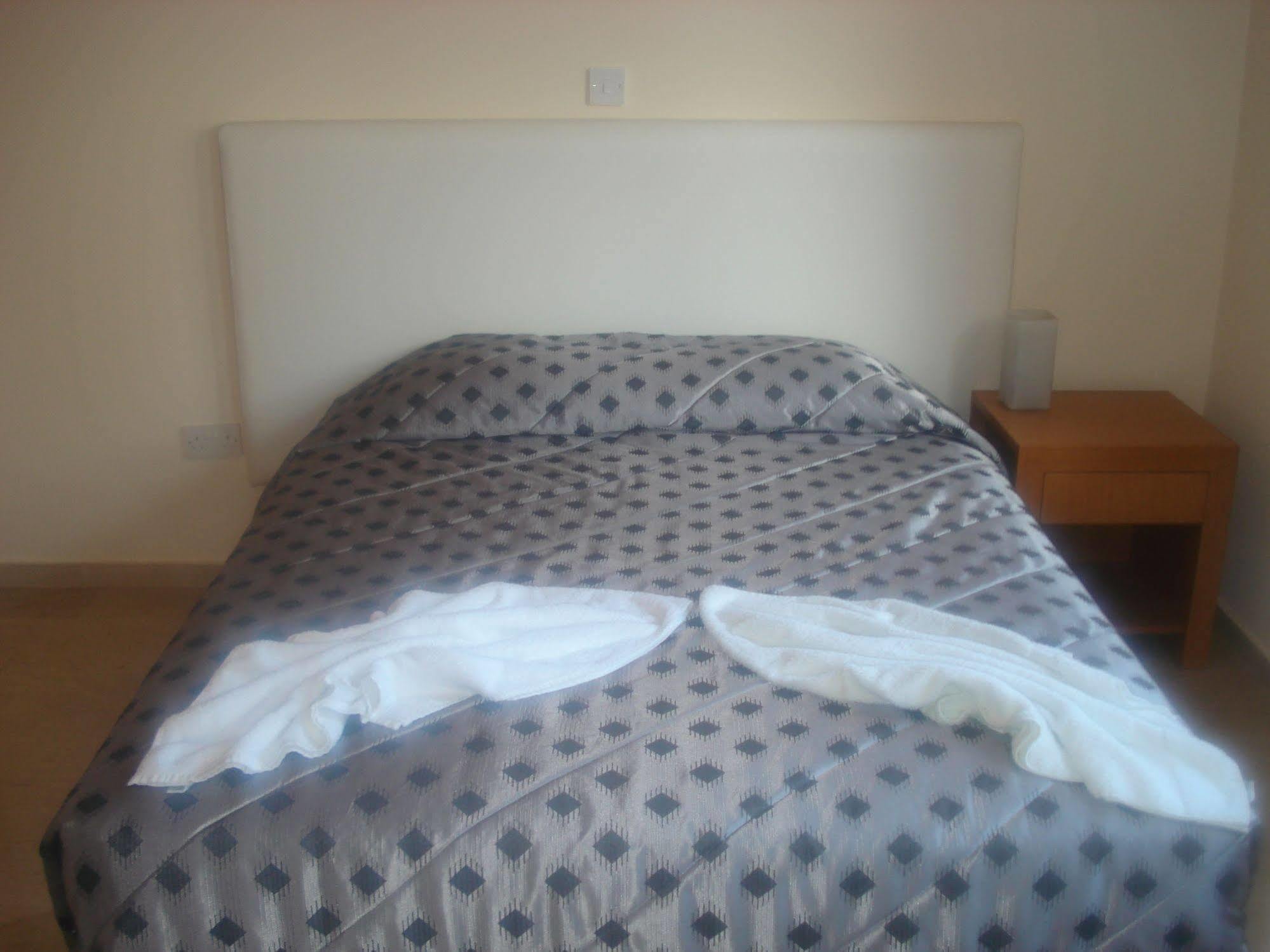 Aparthotel Akamas Health Farm & 3*
