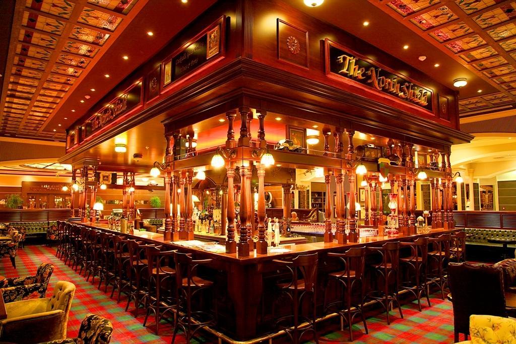 Cratos Premium Hotel, Casino, Port &