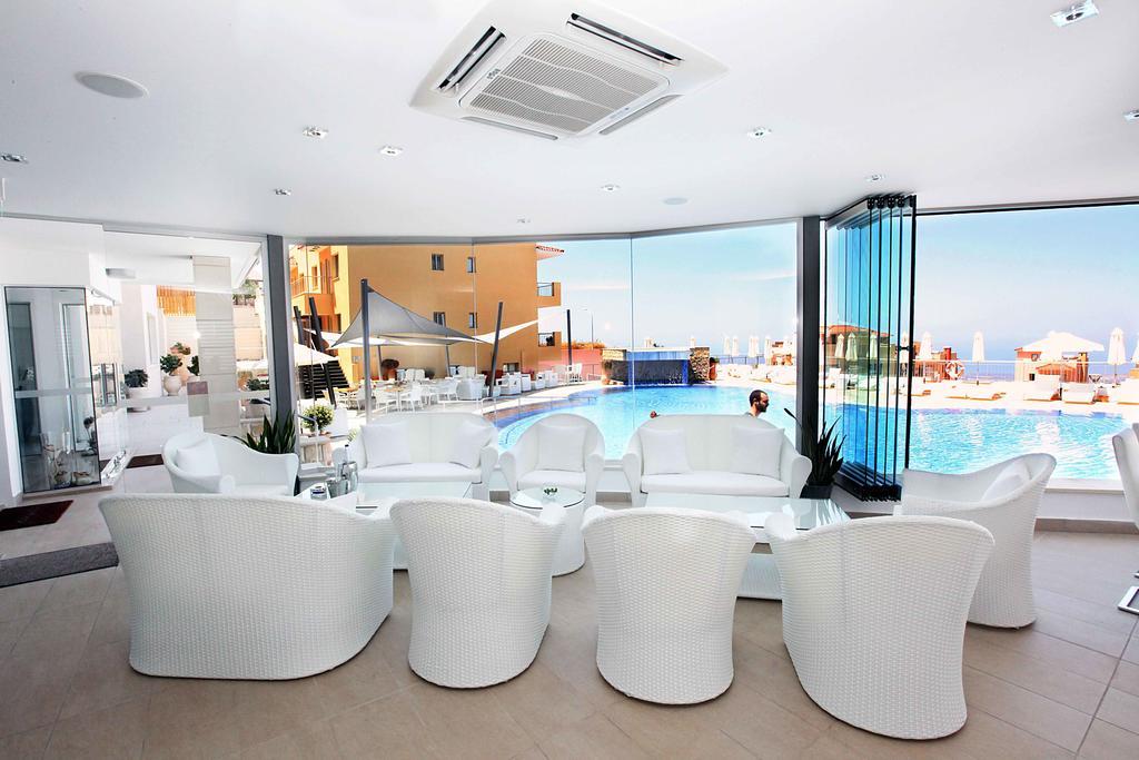 Aparthotel Akamas Health Farm & 3*