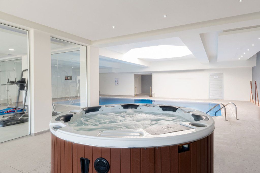 Royal Blue Hotel & Spa 4*