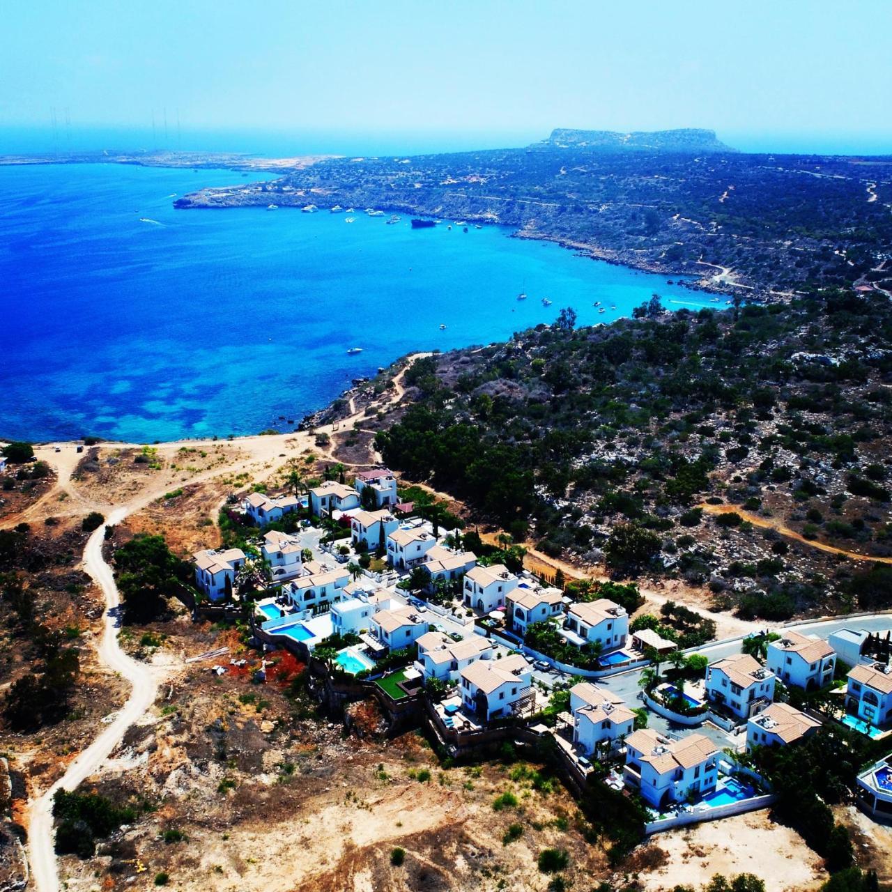 Amelie - Konnos Beach
