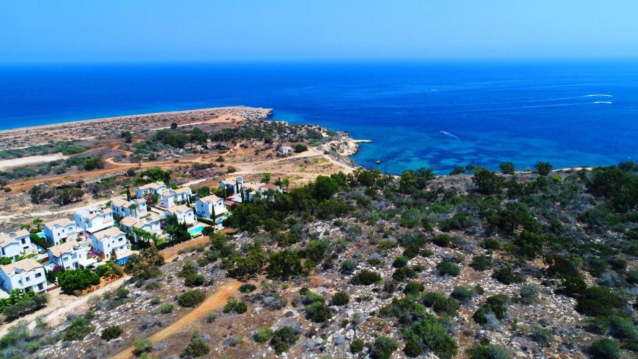Amelie - Konnos Beach Villa *
