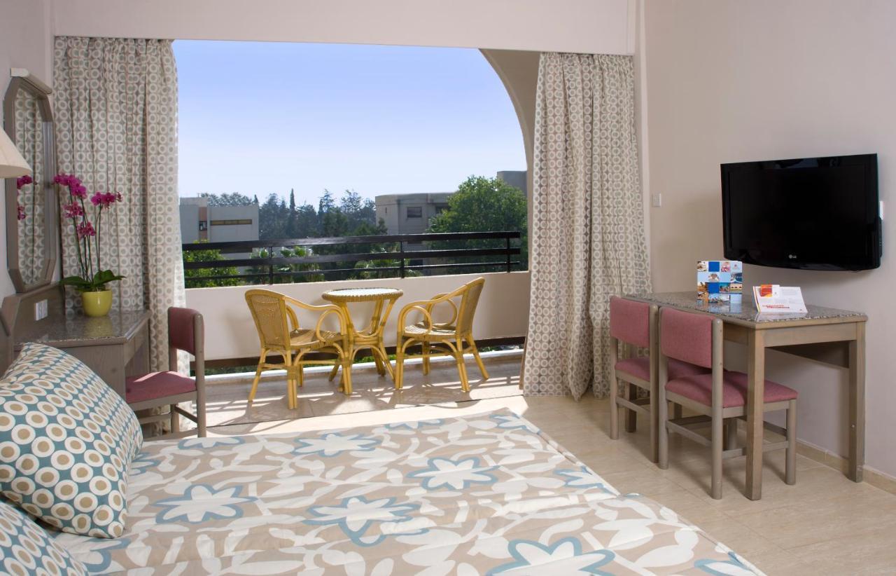 Atlantica Gardens Aparthotel 3*