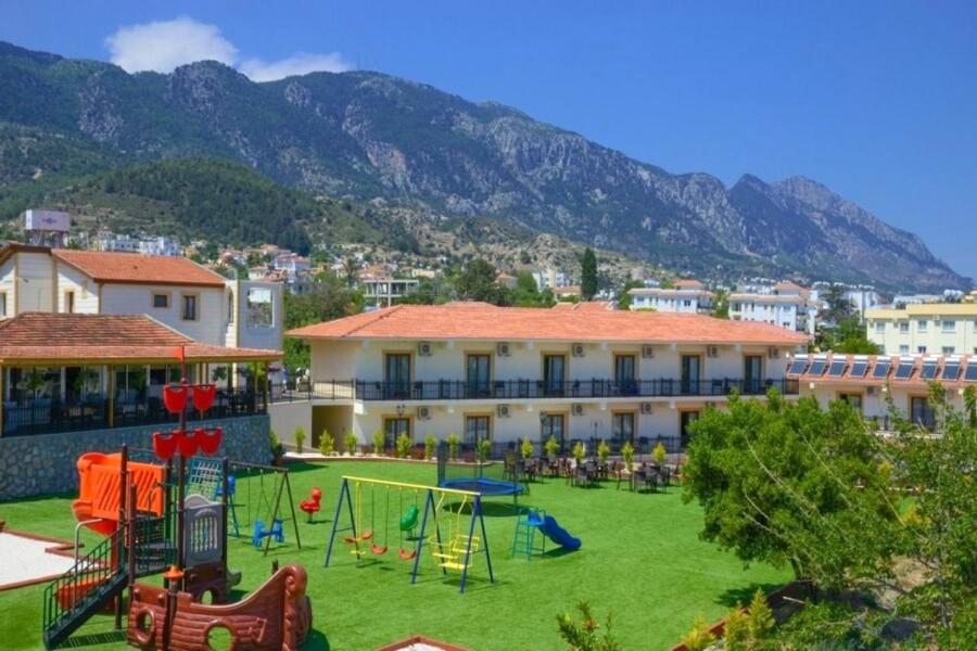 Riverside Garden & Suna's Club 4* Krini