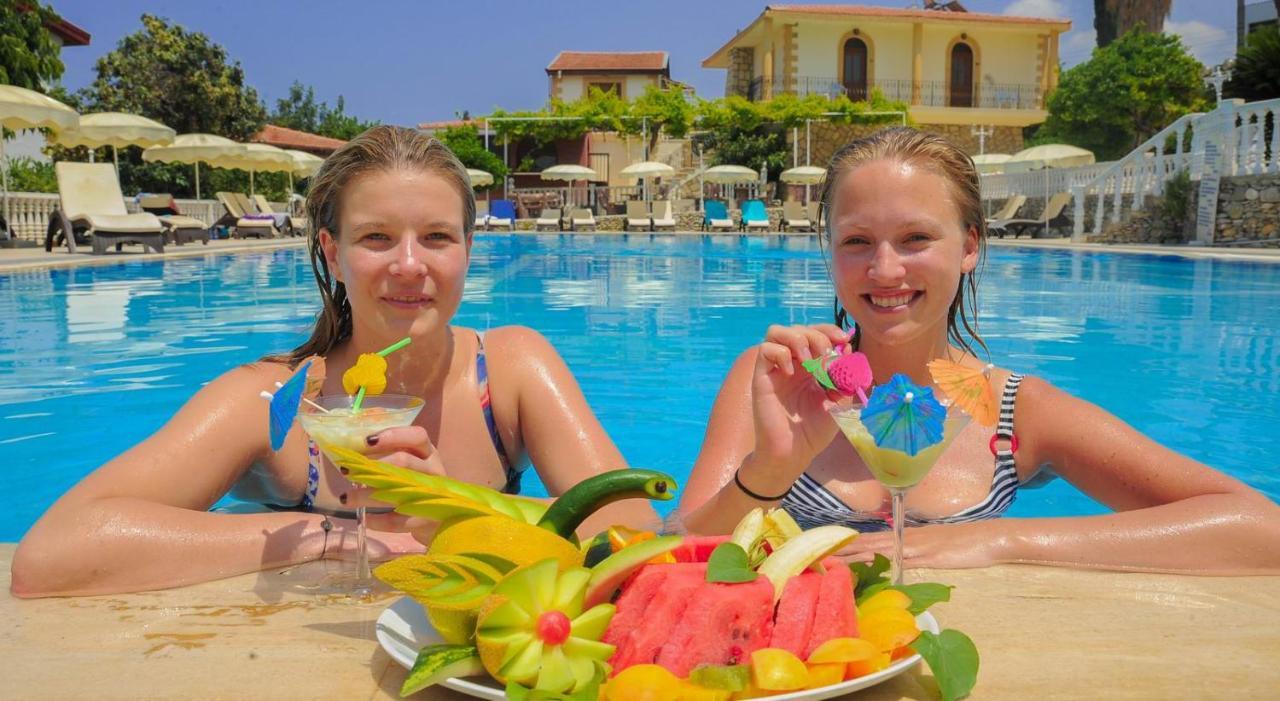 Riverside Garden & Suna's Club 4*