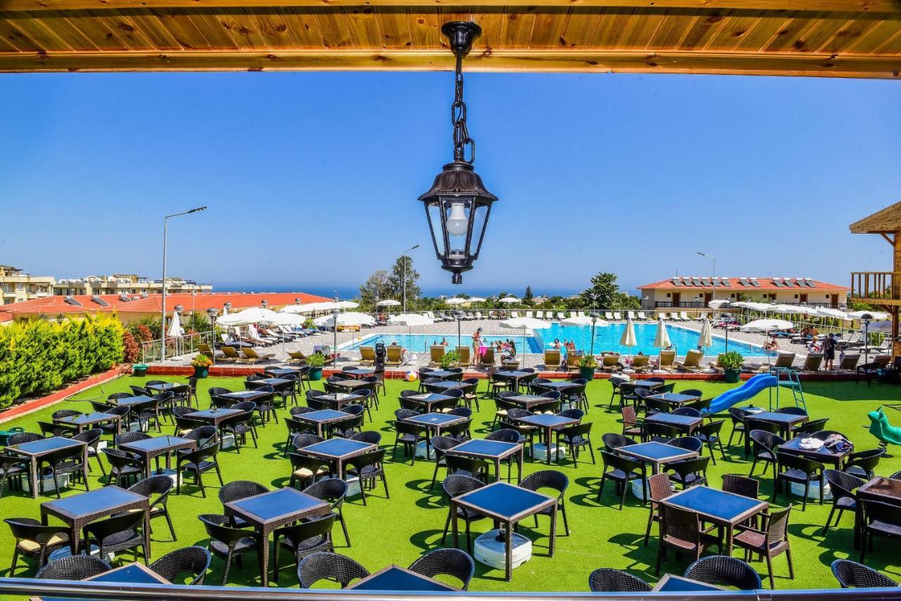Riverside Garden & Suna's Club Hotel Krini
