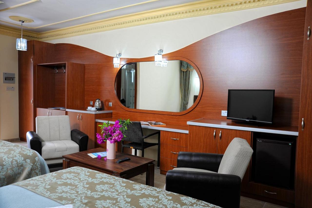 Riverside Garden & Suna's Club 4*