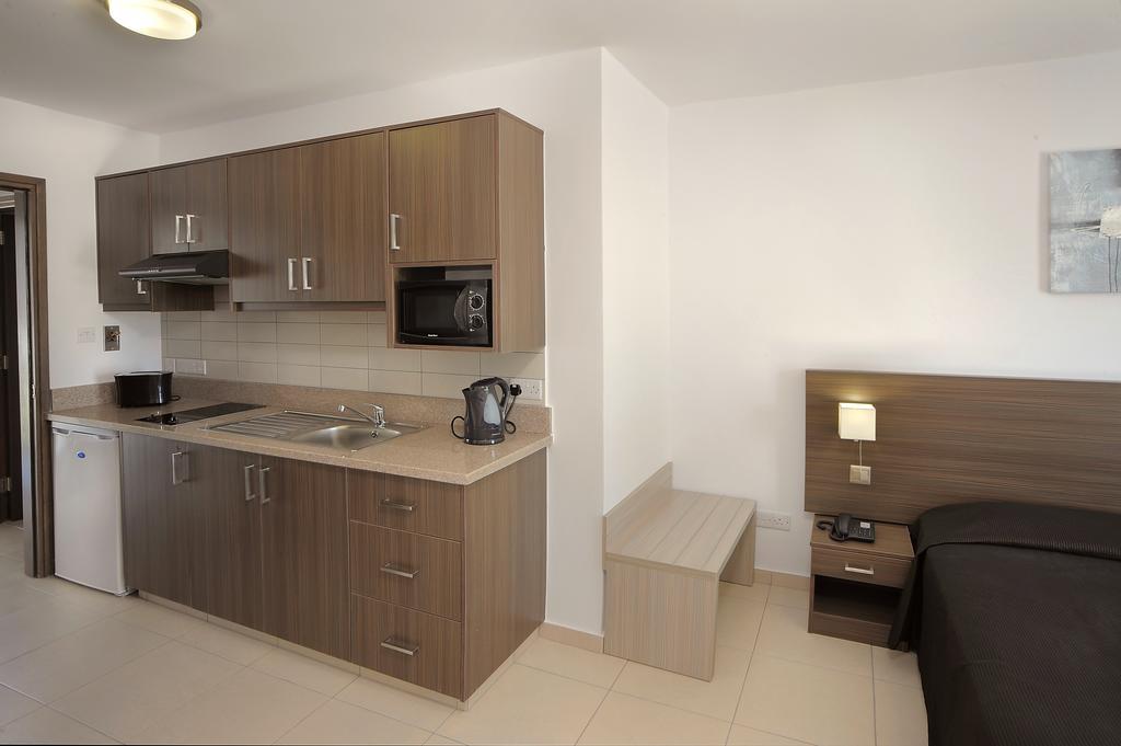 Petrosana Aparthotel Ayia Napa