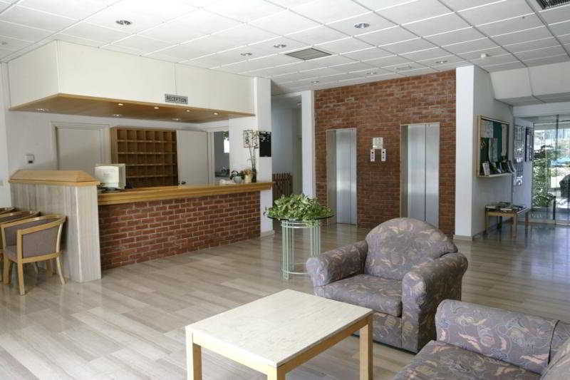 Blue Crane Apts 3*