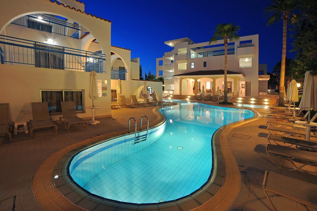 Petrosana Aparthotel 3*