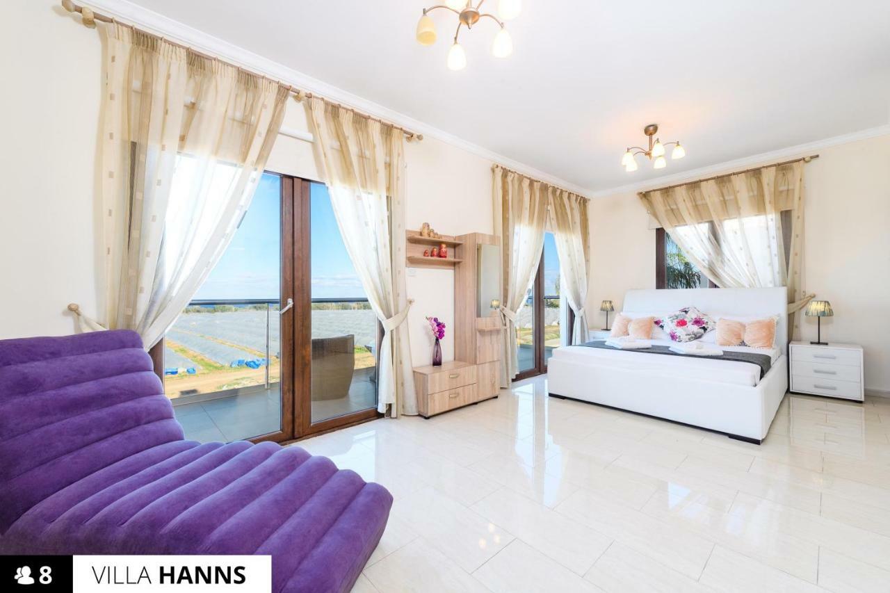 Blue Water Bay Villa *