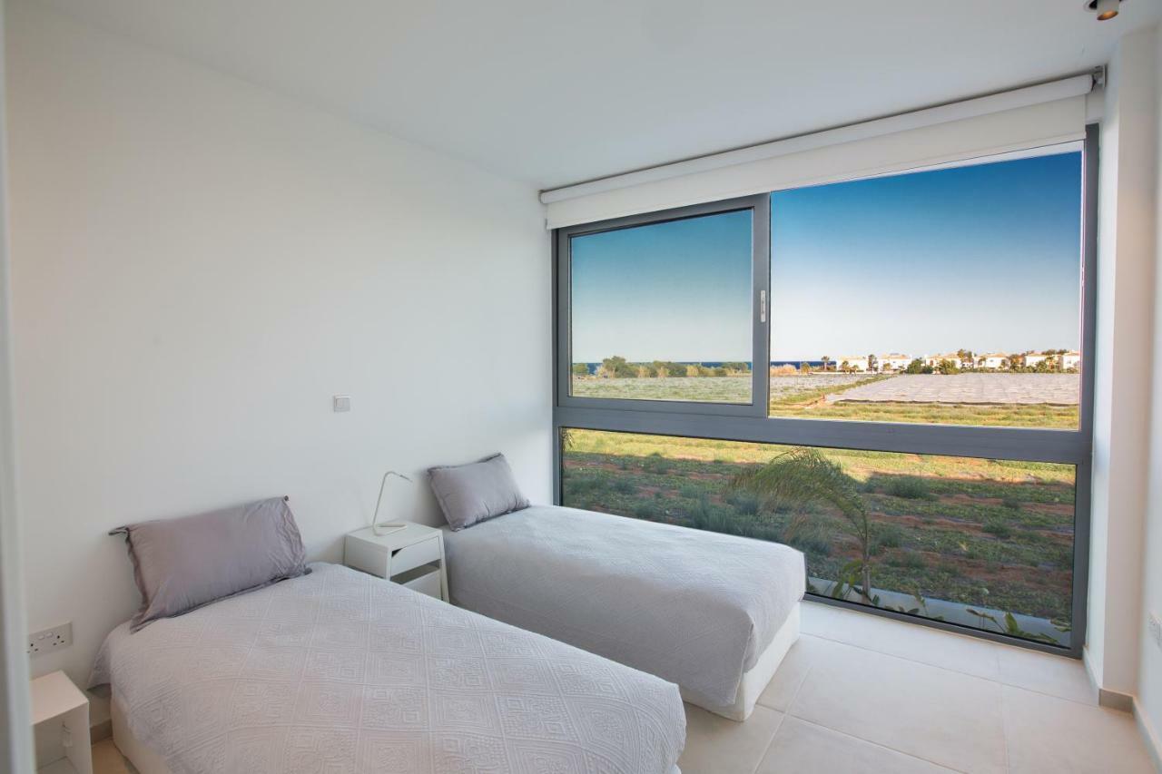 White Pearl 7 * Protaras