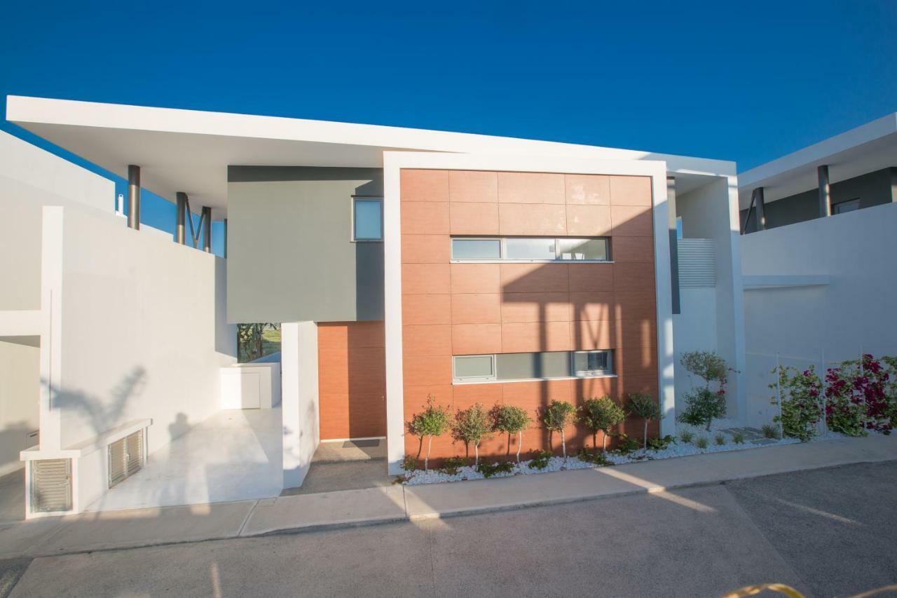 White Pearl 7 Protaras
