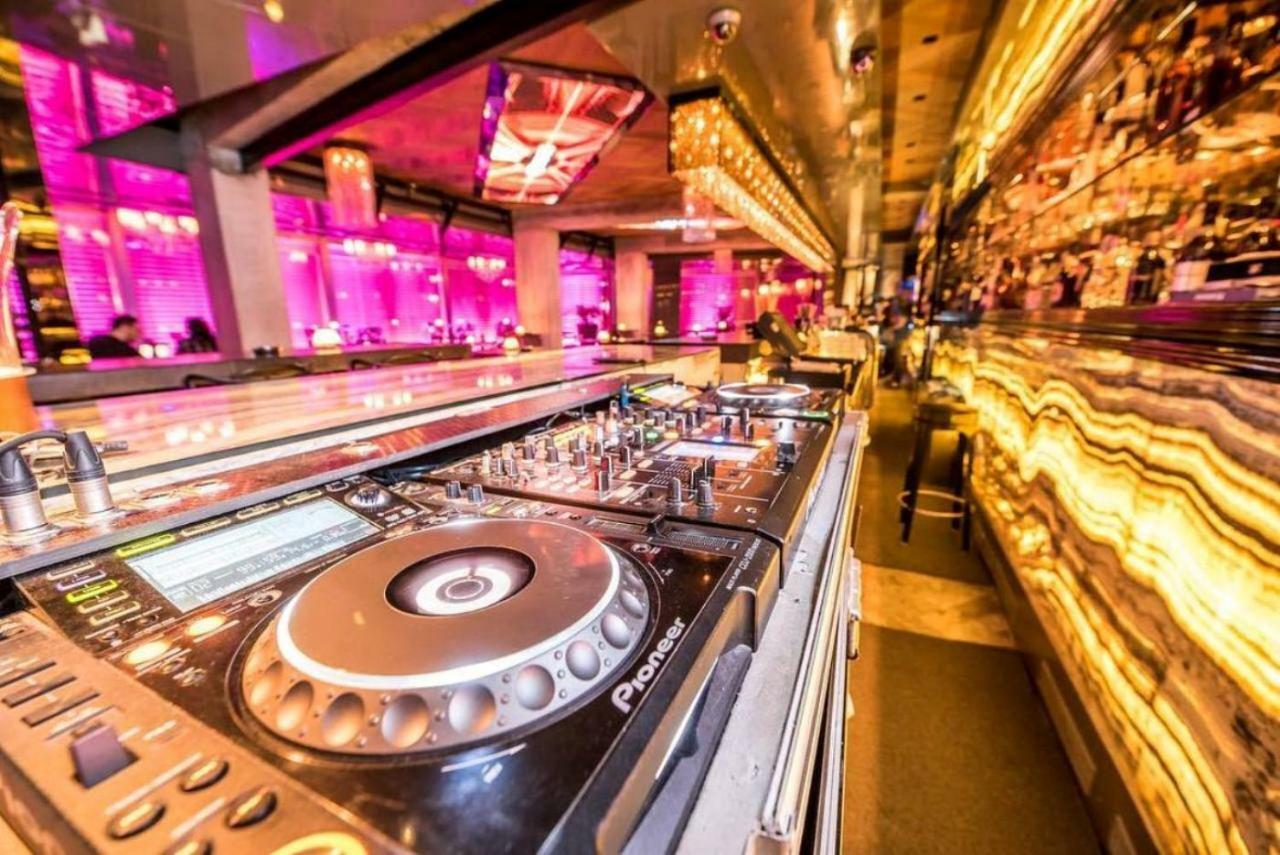 Rocks & Casino Hotel 5*