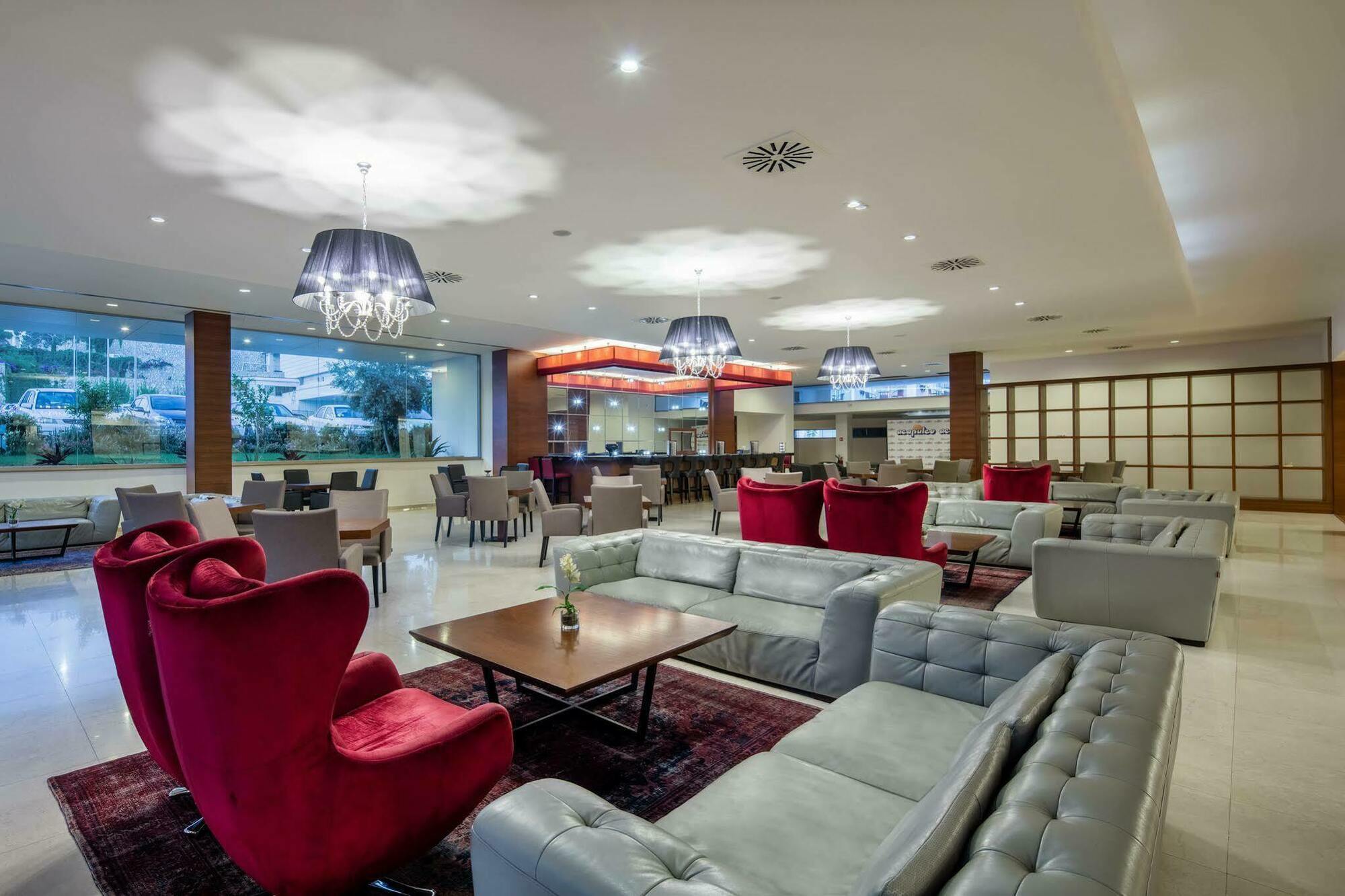 Hotel Cratos Premium Hotel, Casino, Port &