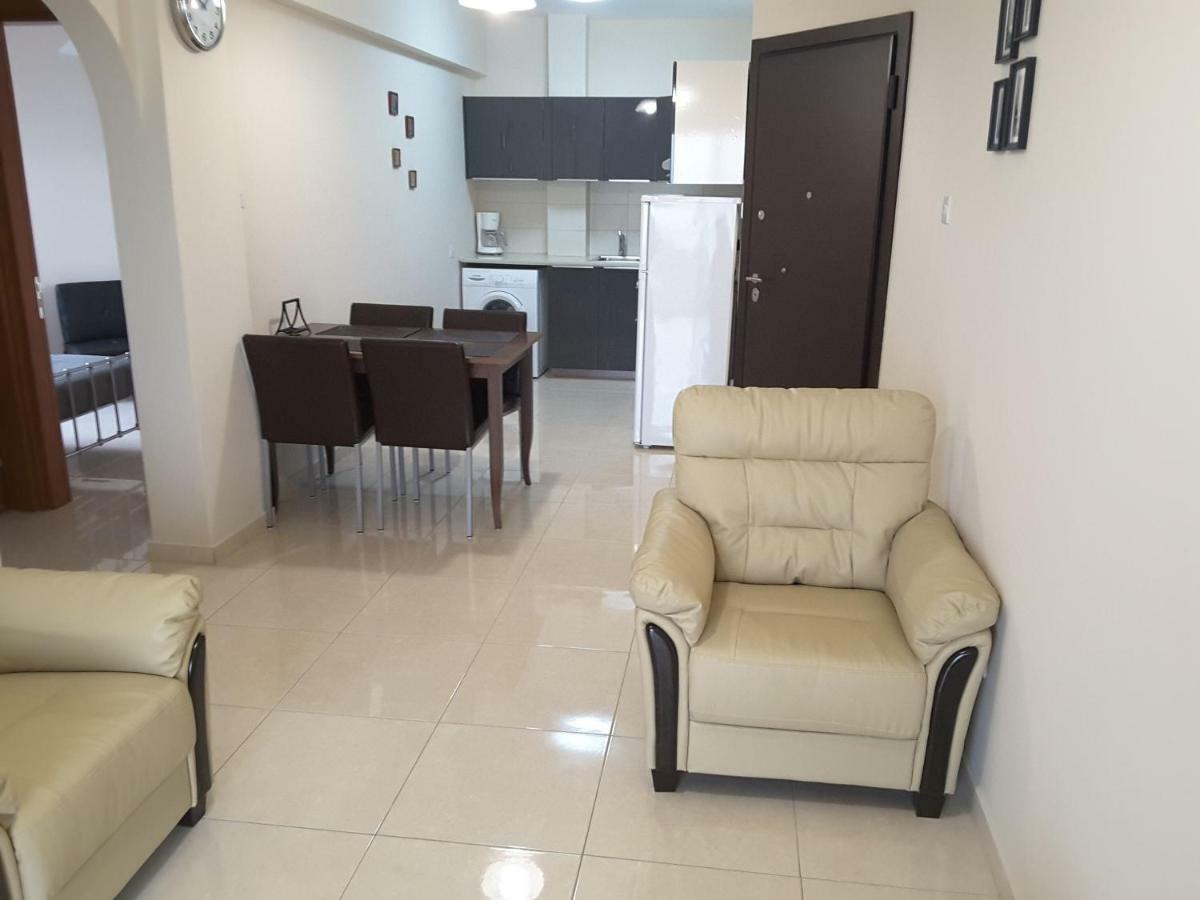 Lighthouse By The Sea Lovely 2bdr Paphos