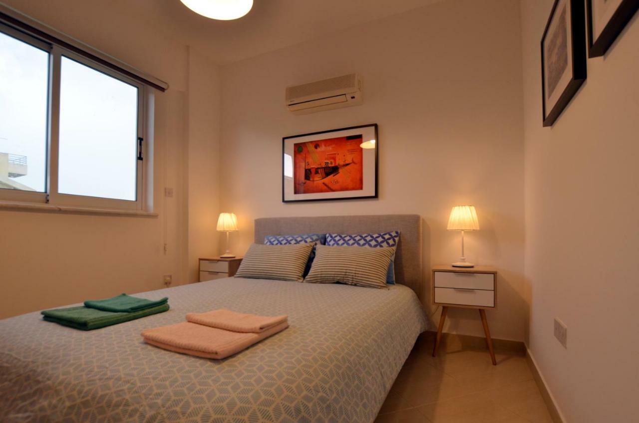 Apartment Olivia Mackenzie With Pool Larnaca