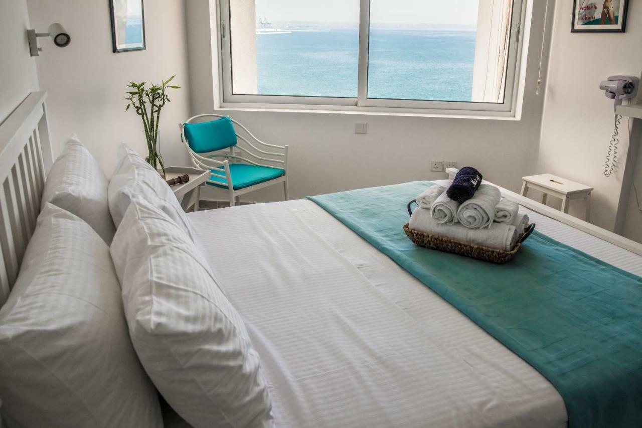 Front-row - Skyline Retreat - Pool Access