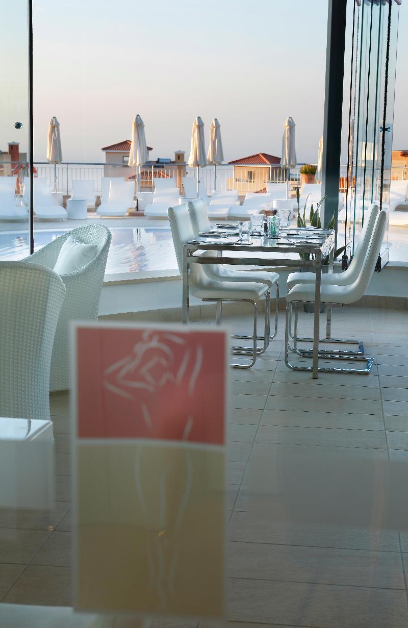 Aparthotel Akamas Health Farm & 3*
