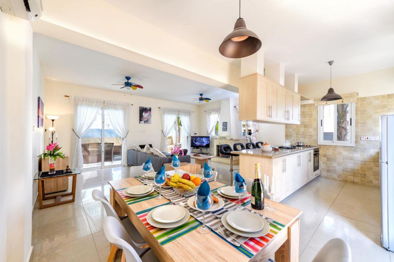 Blue Water Bay Villa Paralimni