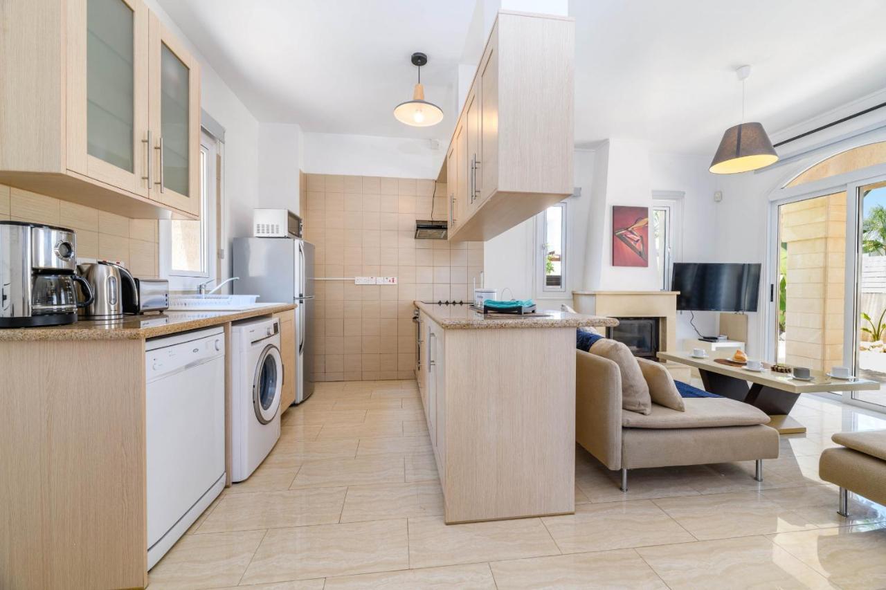 Blue Water Bay Villa Paralimni
