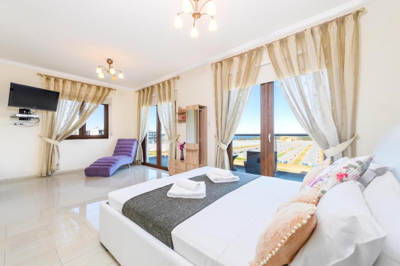 Blue Water Bay Paralimni