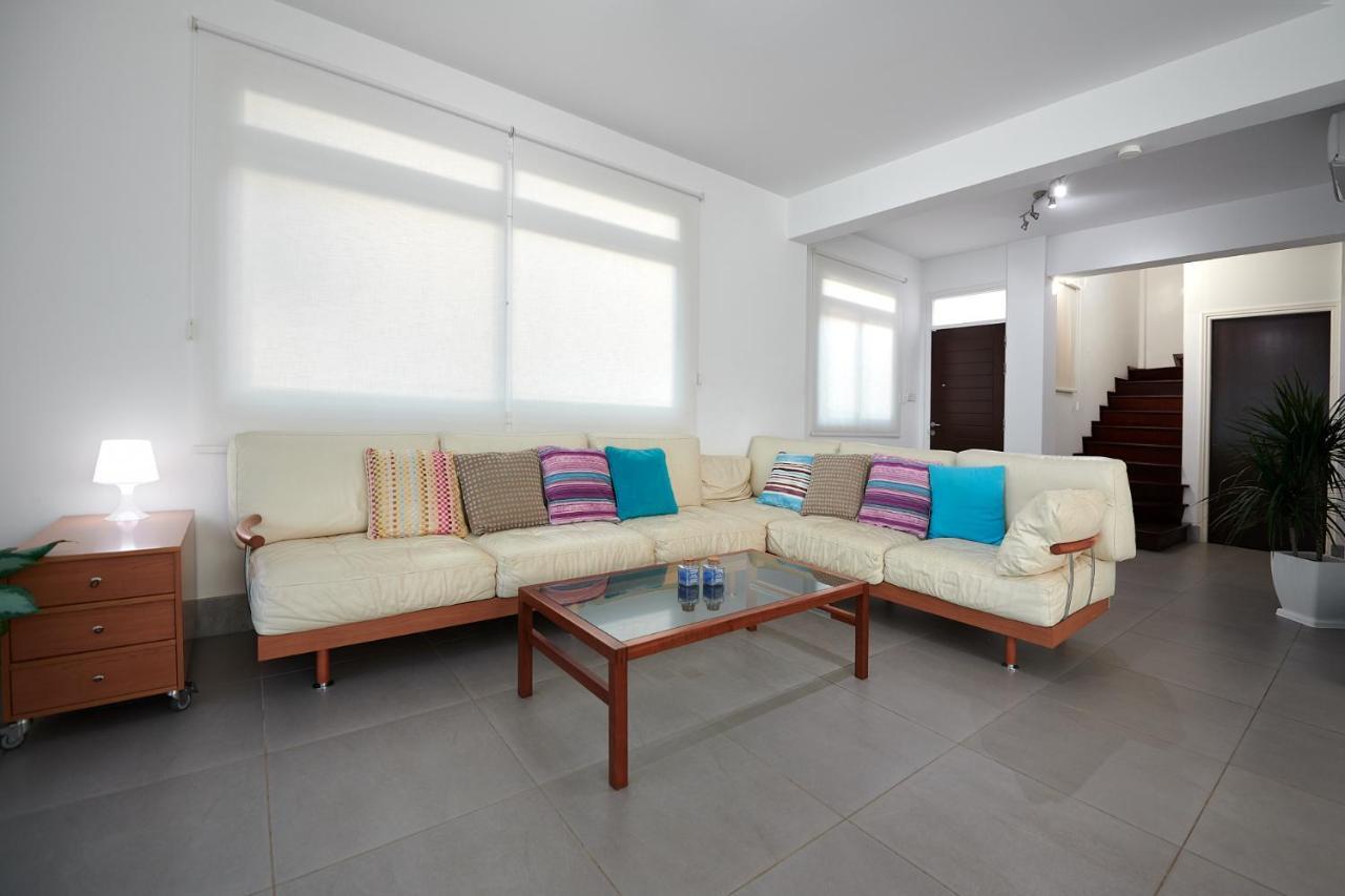 Front Bella Vista By Ezoria * Protaras