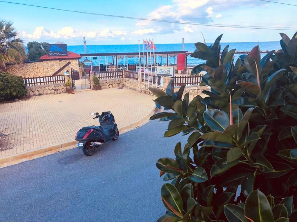 Seafront Silver Waves Mini & Restaurant & Pool