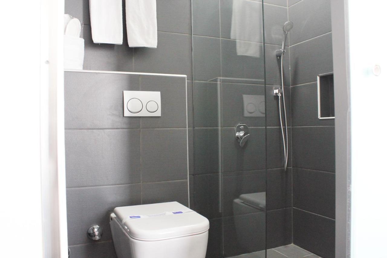 Hotel Sky Roof 3*
