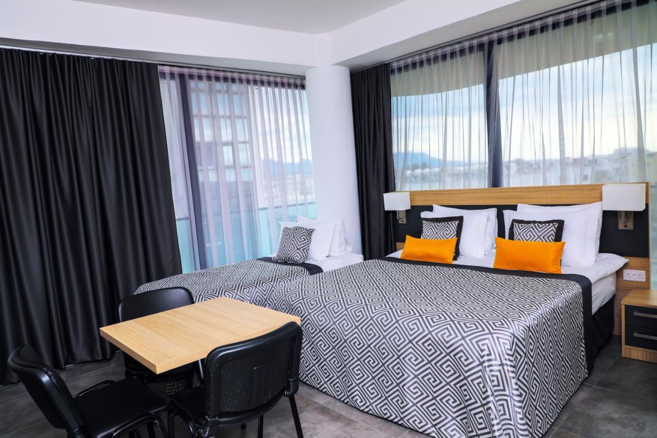 Sky Roof 3* Nicosia