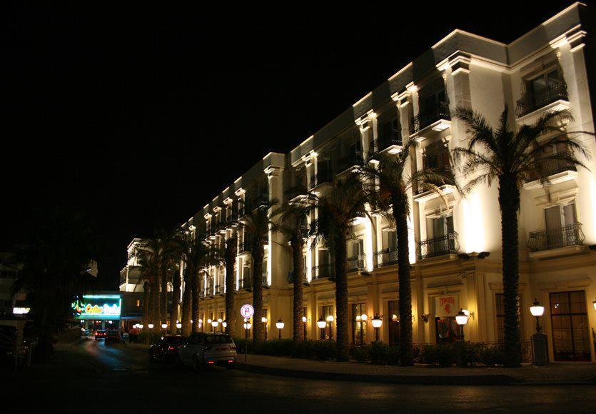 Rocks & Casino Hotel
