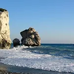 Paphos Love Nest Apartment