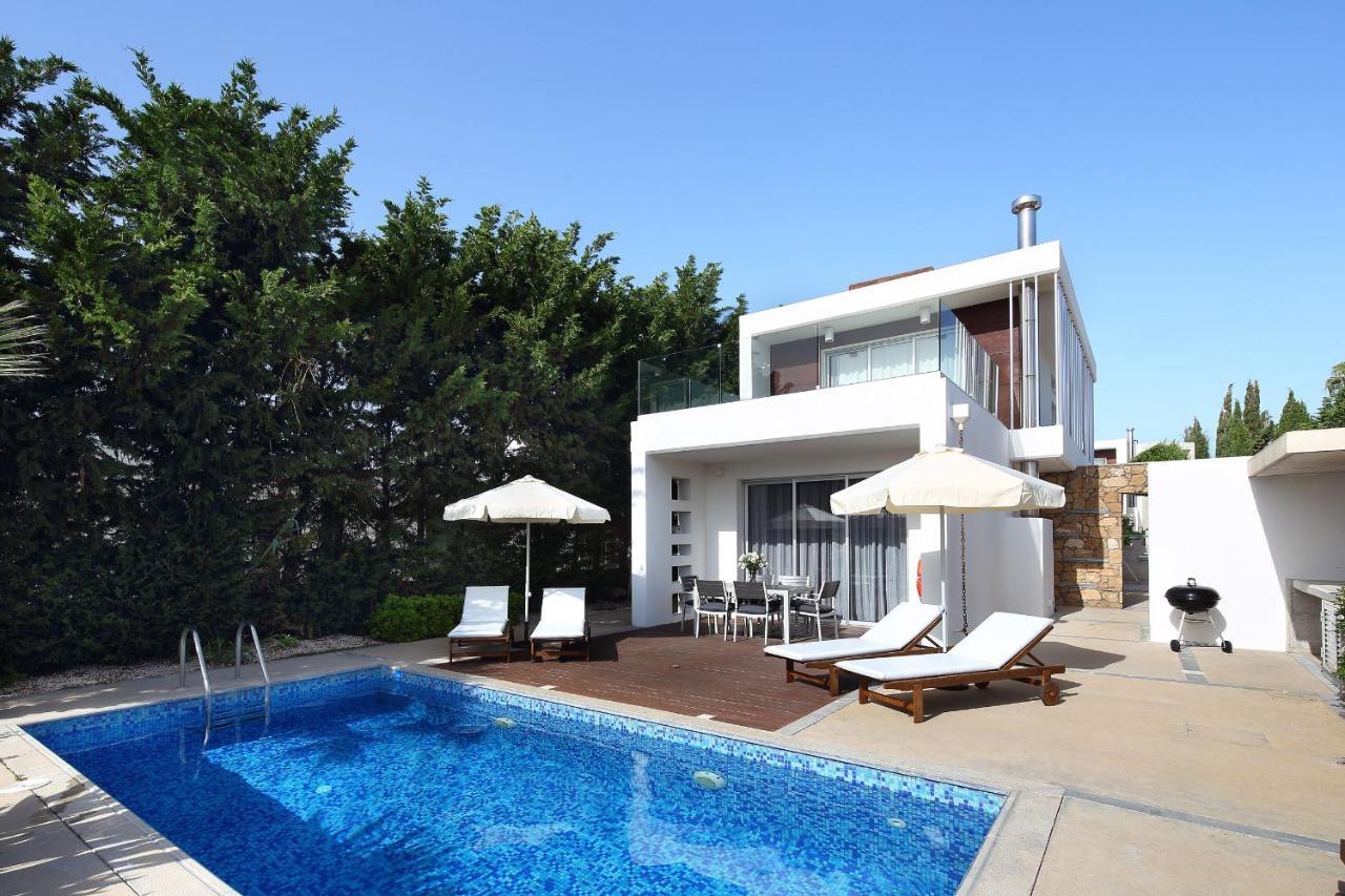 Paradise Cove Luxurious Villa *