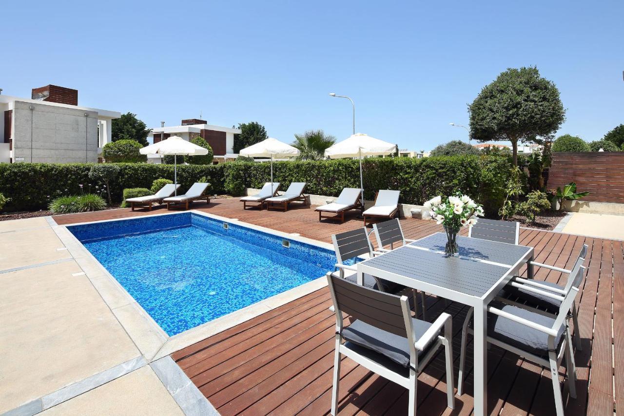 Paradise Cove Luxurious Villa Paphos