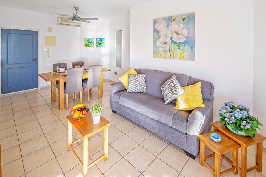 207 Kings Palace Seaview Apartment *