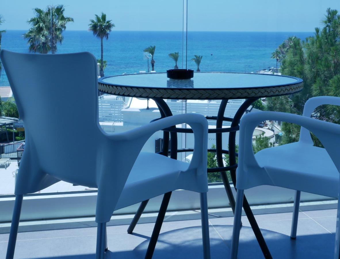 Dionysos Hotel