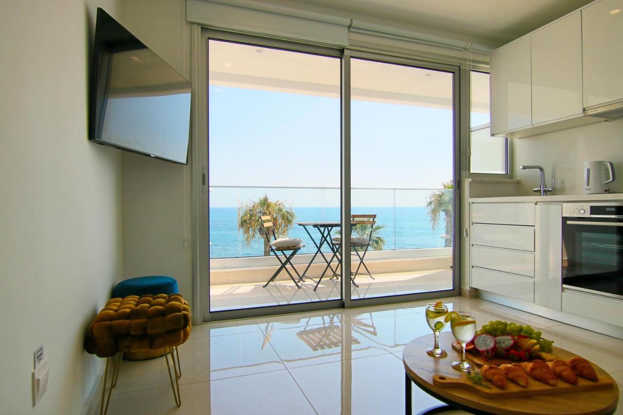 Phaedrus Living: Seaview Gold Flat Lighthouse 48 * Paphos