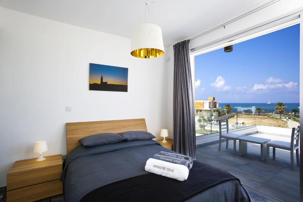 Paradise Cove Luxurious Villa *