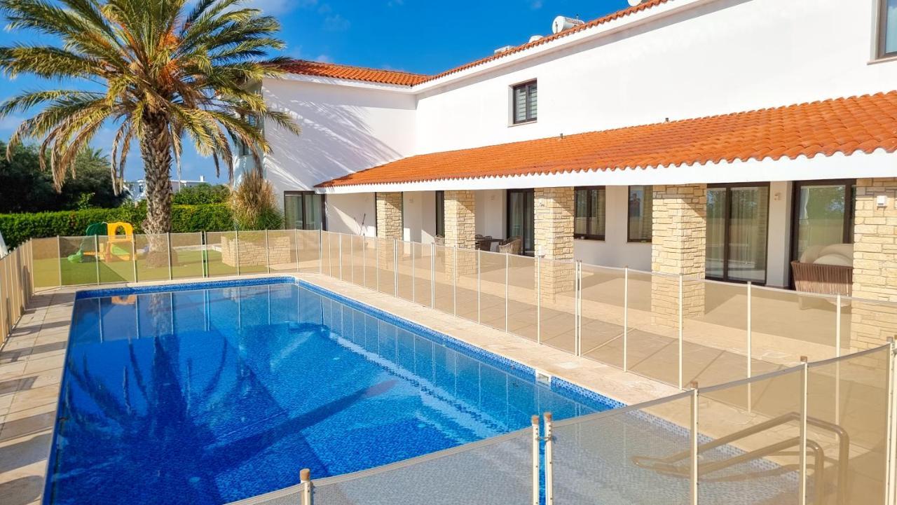 Leto 13 Villa