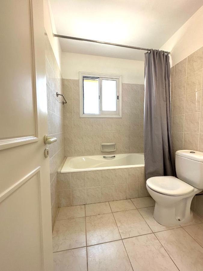 New Cozy Near The Beaches In The Magnificent Gardens Of Regina With Swimming Pools! Villa