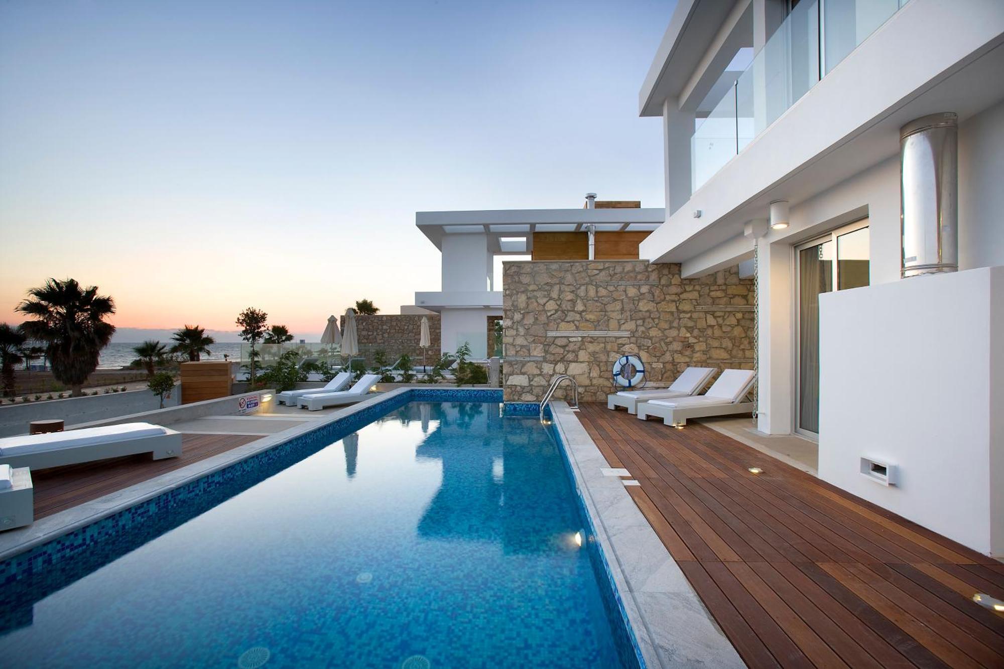 Paradise Cove Luxurious