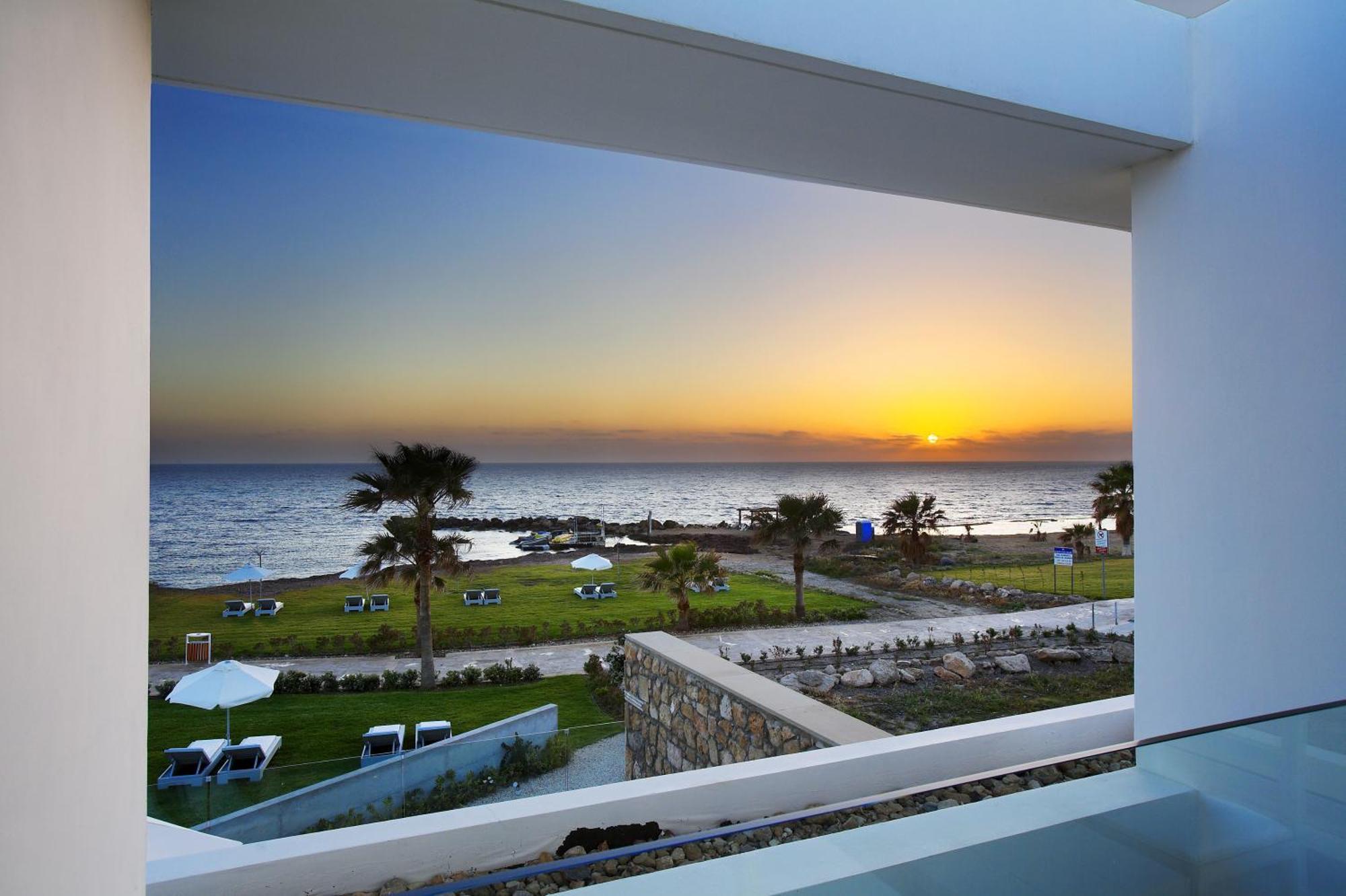 Paradise Cove Luxurious Paphos