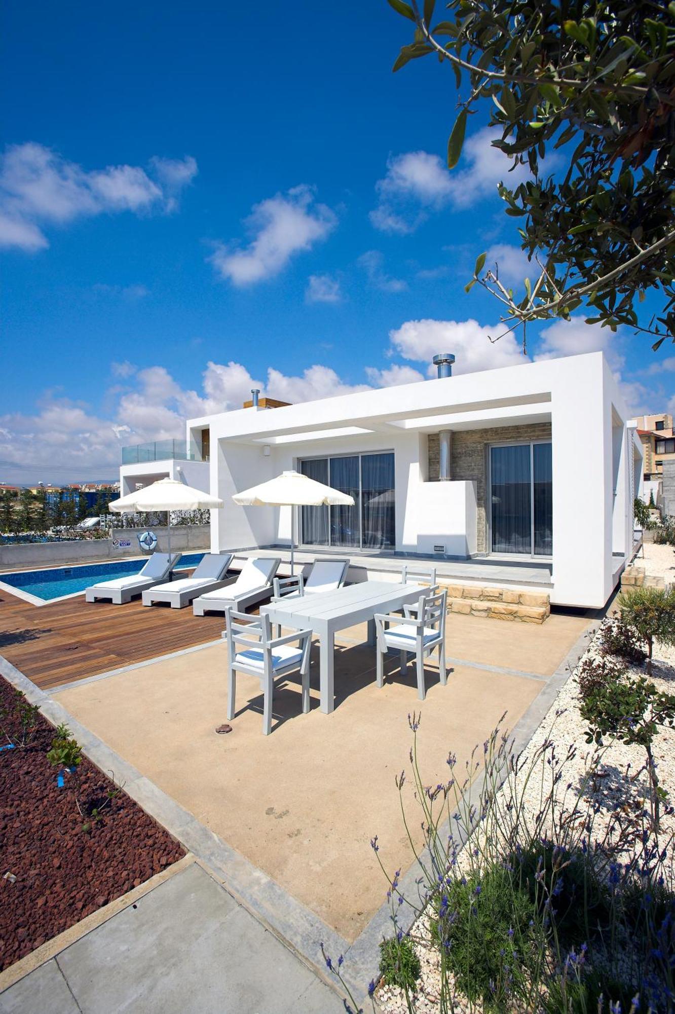 Paradise Cove Luxurious