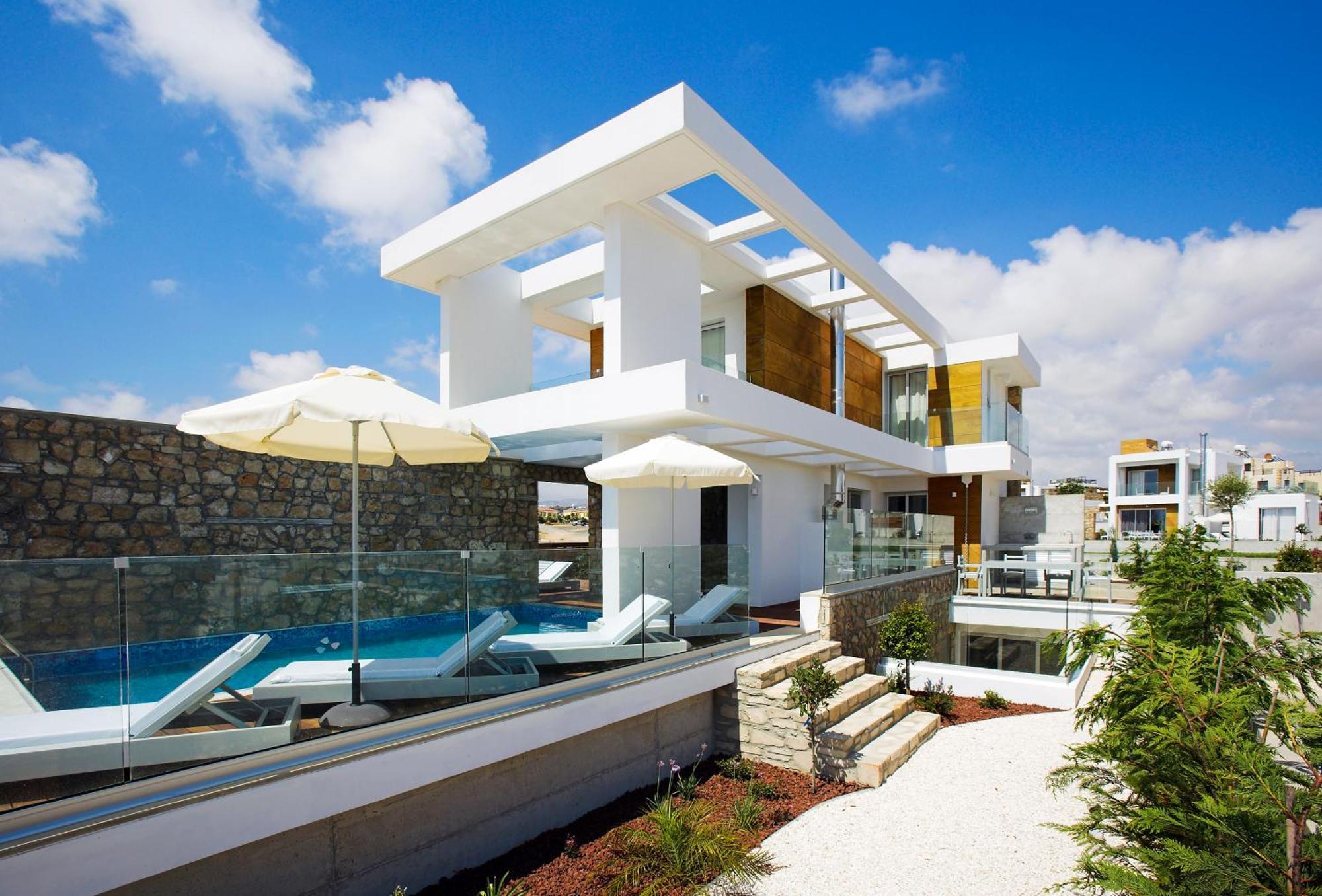 Paradise Cove Luxurious