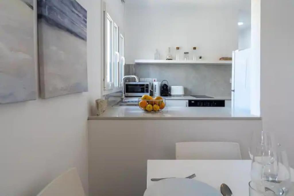 Apartment Harbour 1 Bedroom Steps From And Nightlife Paphos