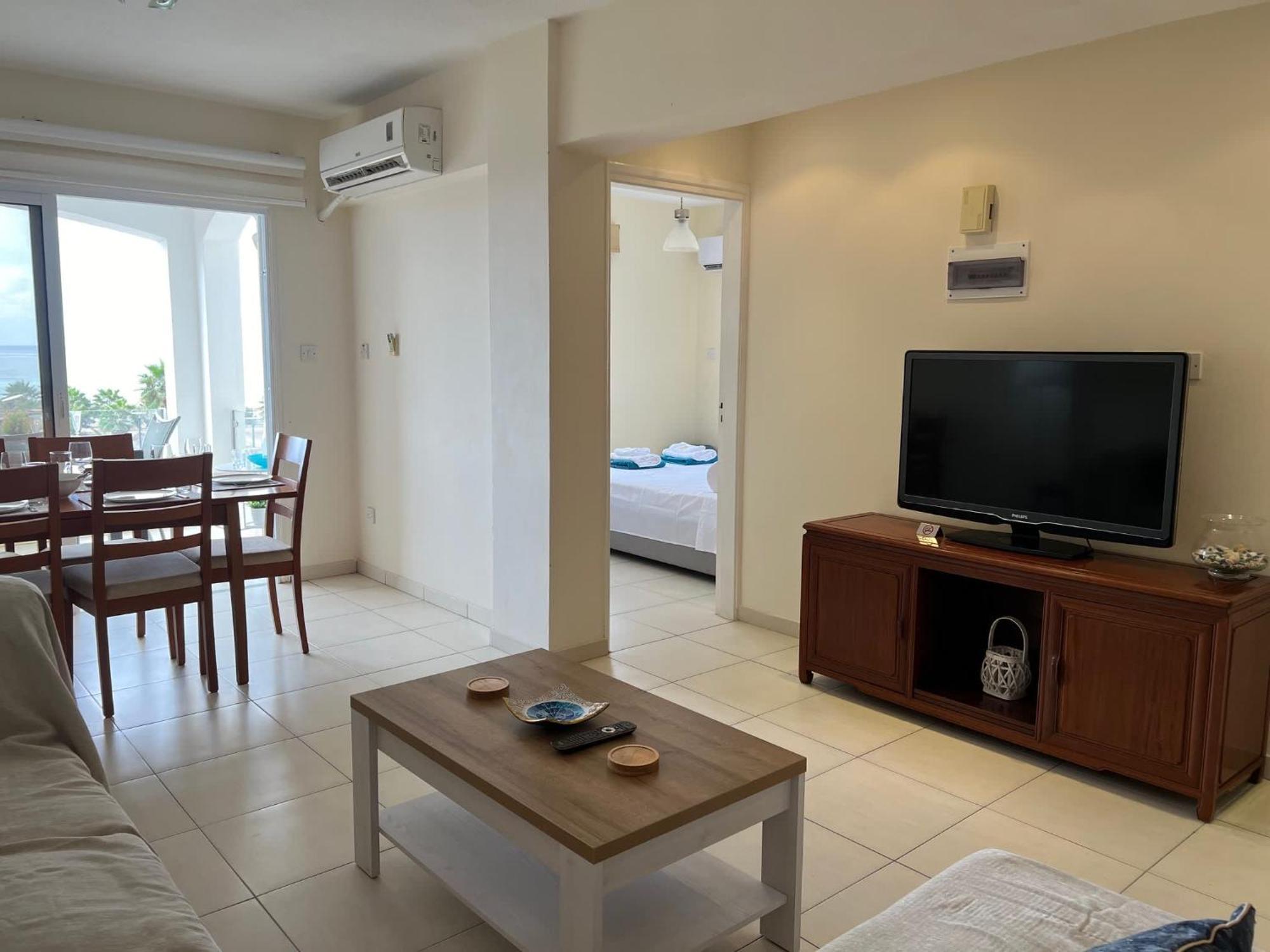 Beachfront - Spacious 3 Bed With Amazing Sea Views * Paphos