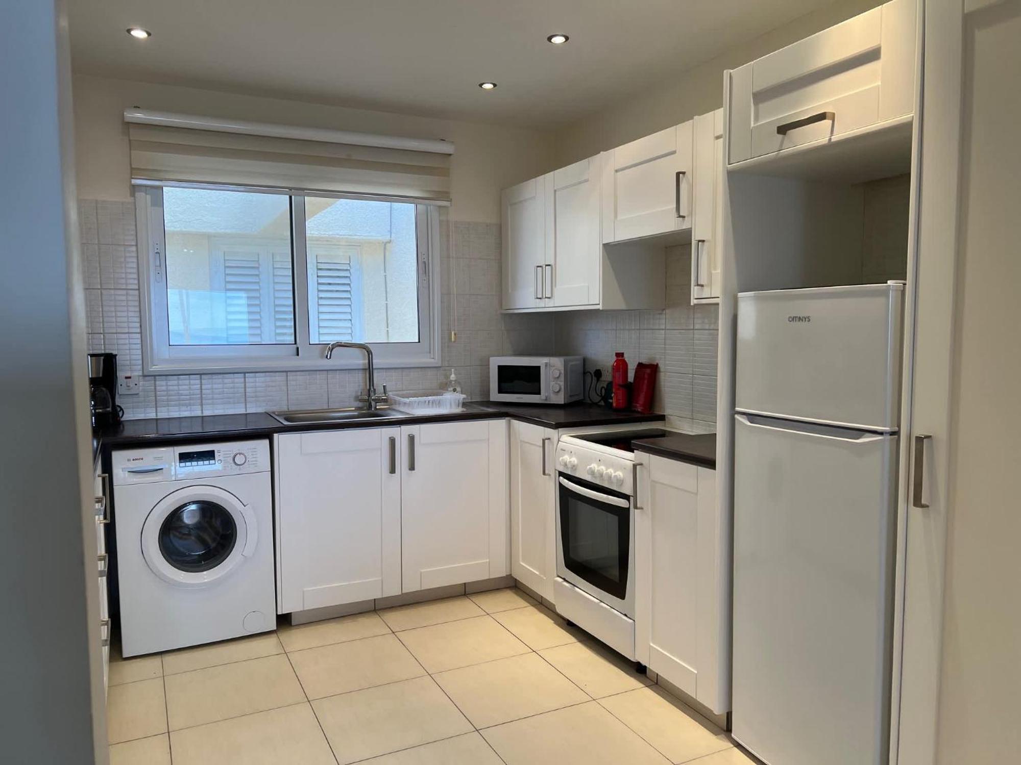 Beachfront - Spacious 3 Bed With Amazing Sea Views