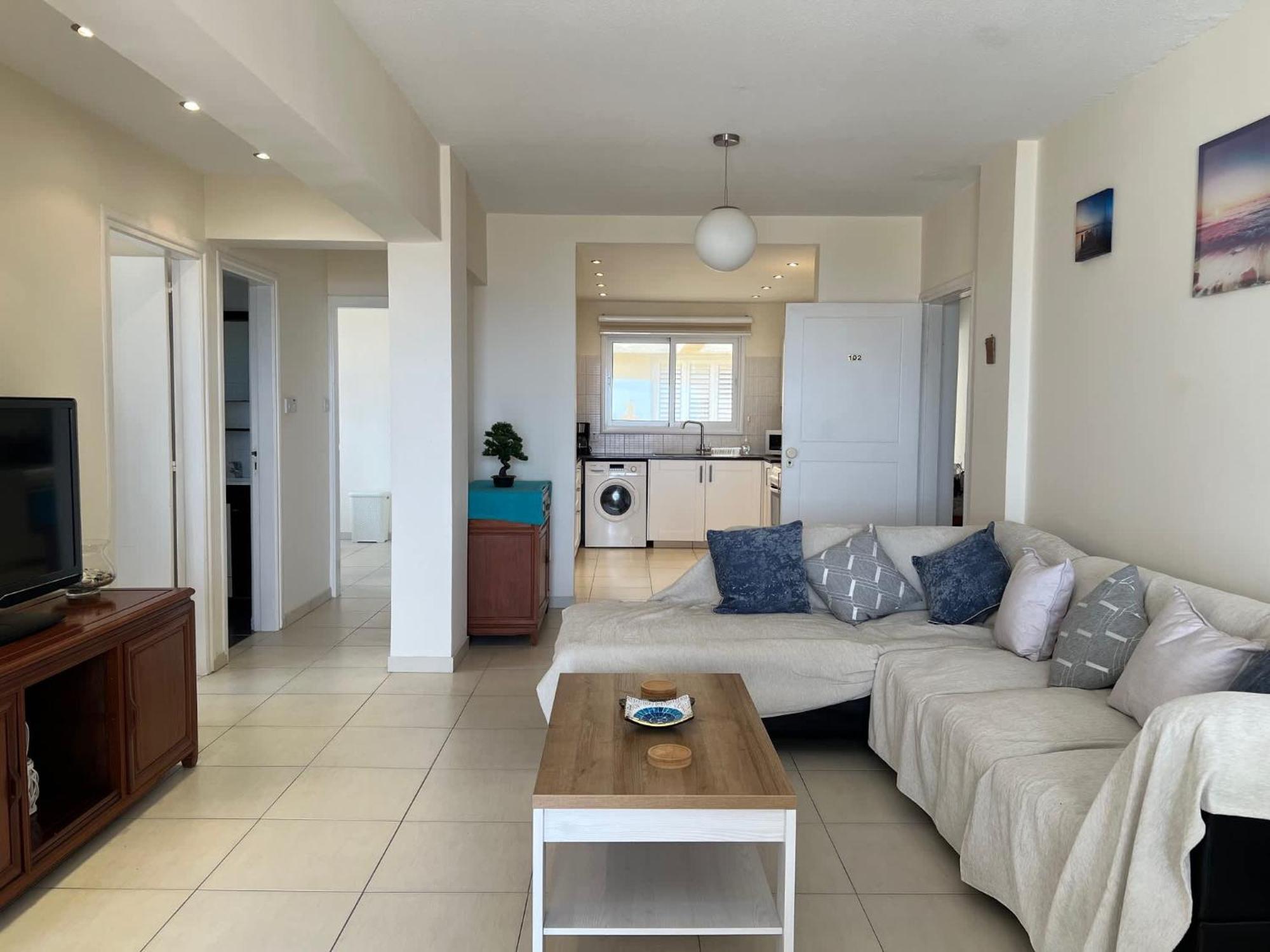 Apartment Beachfront - Spacious 3 Bed With Amazing Sea Views Paphos