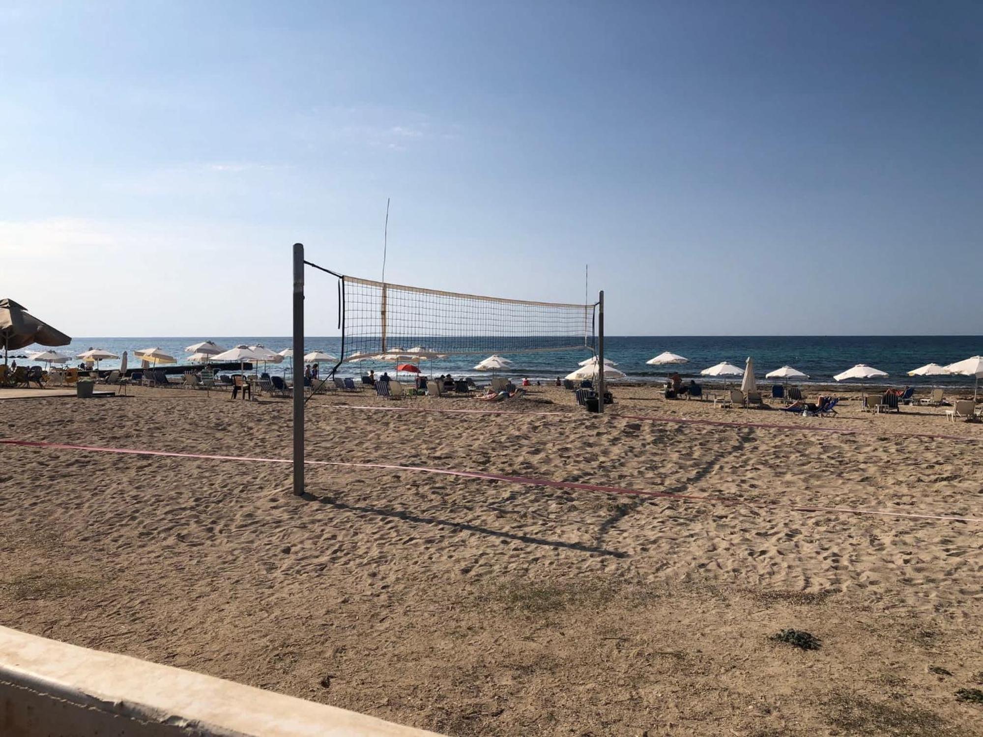 Beachfront - Spacious 3 Bed With Amazing Sea Views * Paphos